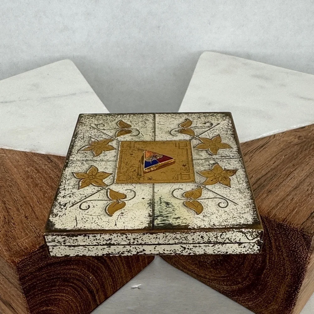 Vintage 1950s Silver and Gold Floral Makeup Compact